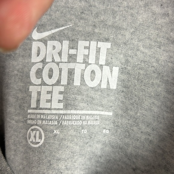 Nike‎ - Picture 5 of 6